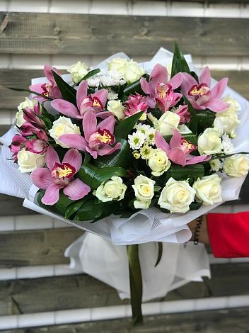 Букет цветов из: Розы и Хризантемы в Очере