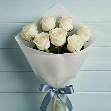 Букет 7 Белых роз Эдлесс Лав в Очере