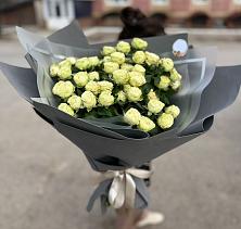 Букет Белые кустовые розы Солинеро в Очере