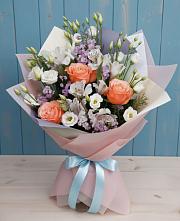 Букет цветов из:  Лизиантусы, Розы, Альстромерии и Гипсофила в Очере