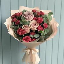 Букет цветов из:  Гвоздики и Розы в Очере