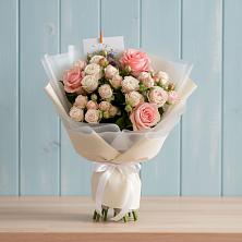 Букет цветов из:  Розы в Очере