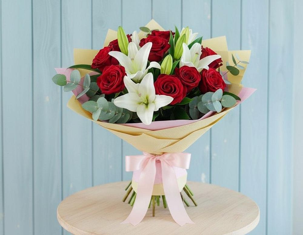 Букет цветов из: Лилии и Розы в Очере