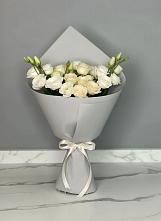 Букет цветов из:  Розы и Лизиантусы в Очере